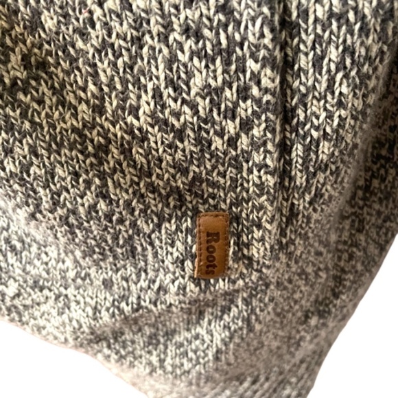 NWOT Roots Tunic Length Cabin Sweater Cardigan 🤍 - Picture 7 of 14
